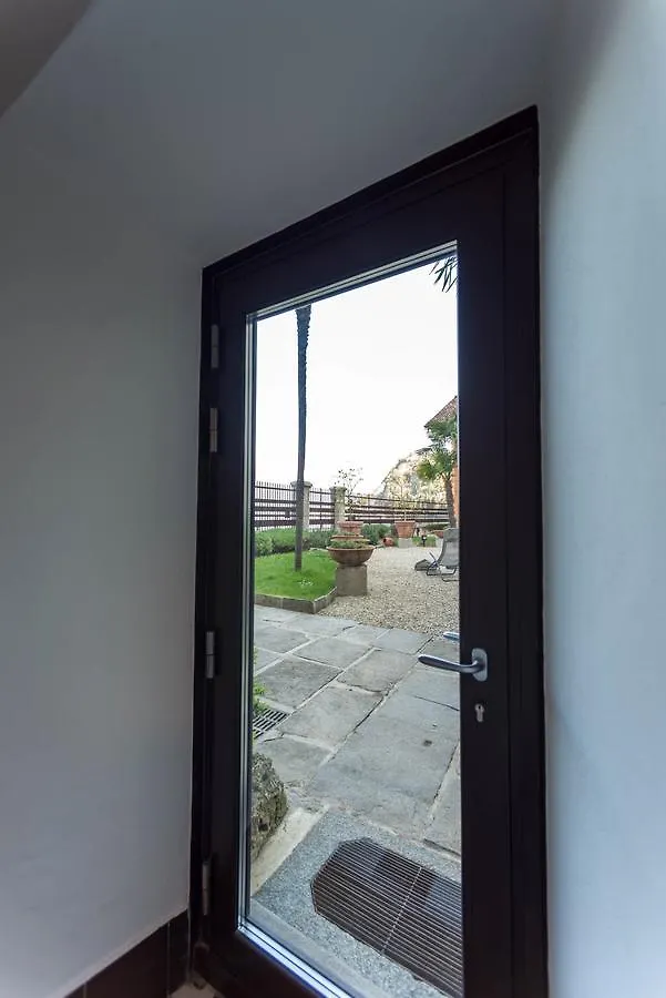 Villa Rachele Fiumelatte 0*,