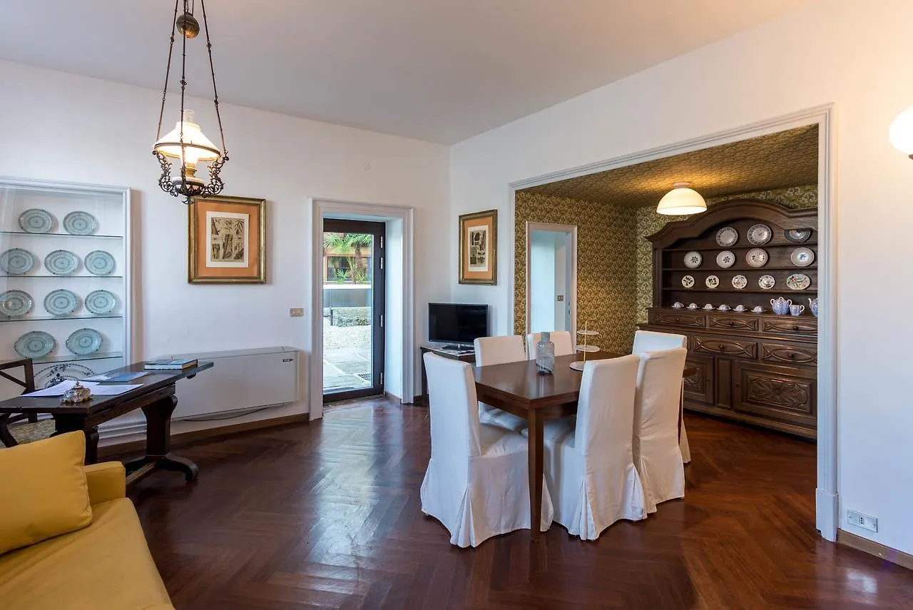 Villa Rachele Fiumelatte 0*,  Italy
