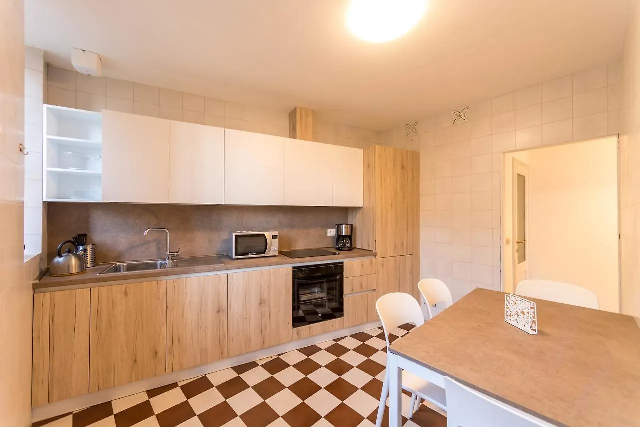 Villa Rachele Fiumelatte 0*,  Italy